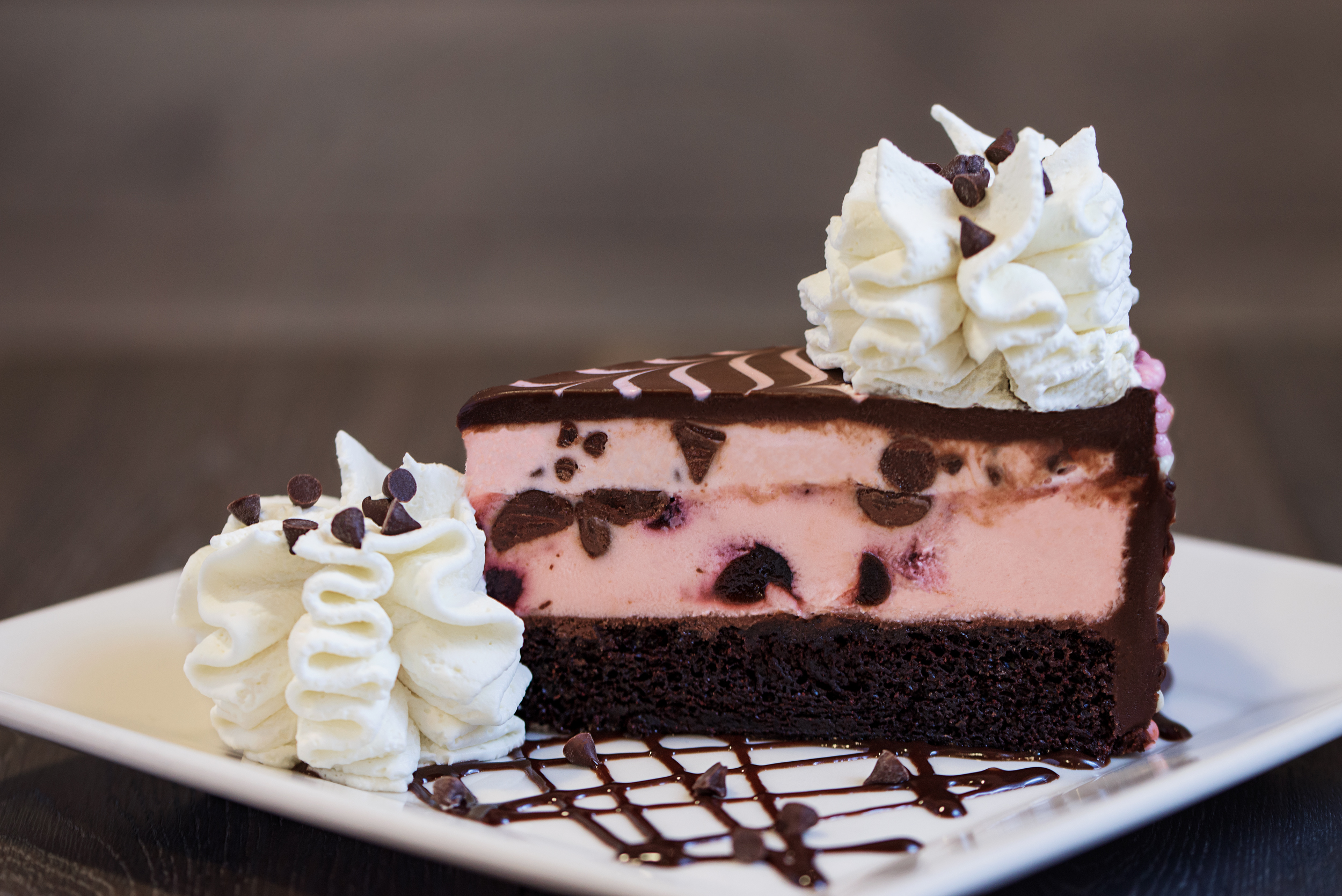 Very Cherry Ghirardelli Chocolate Cheesecake | Macau Business